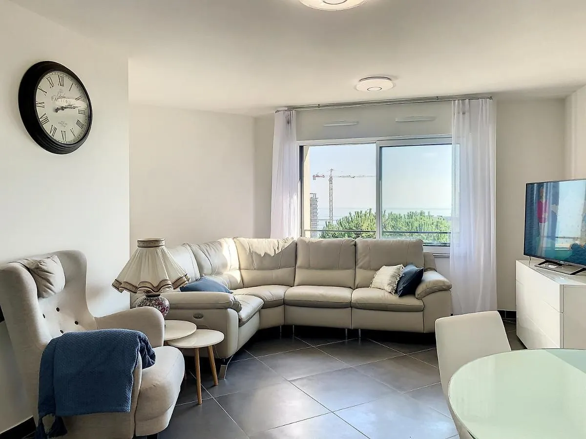 2Br Apartment With Parking Near Monaco Beausoleil 0*,  Frankrig