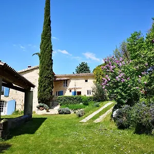 mas-du-serre-de-chabanas.hotels-rhonealpes.com/